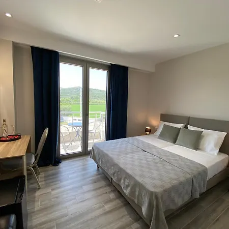 Vians Olympia ホテル オリンピア